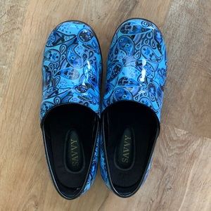 Savvy Clogs